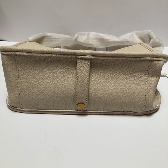Levynia Leather Cream Crossbody Bag NWT - Picture 7 of 13